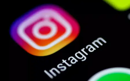 Bored people are here! Mini emoji game added to Instagram